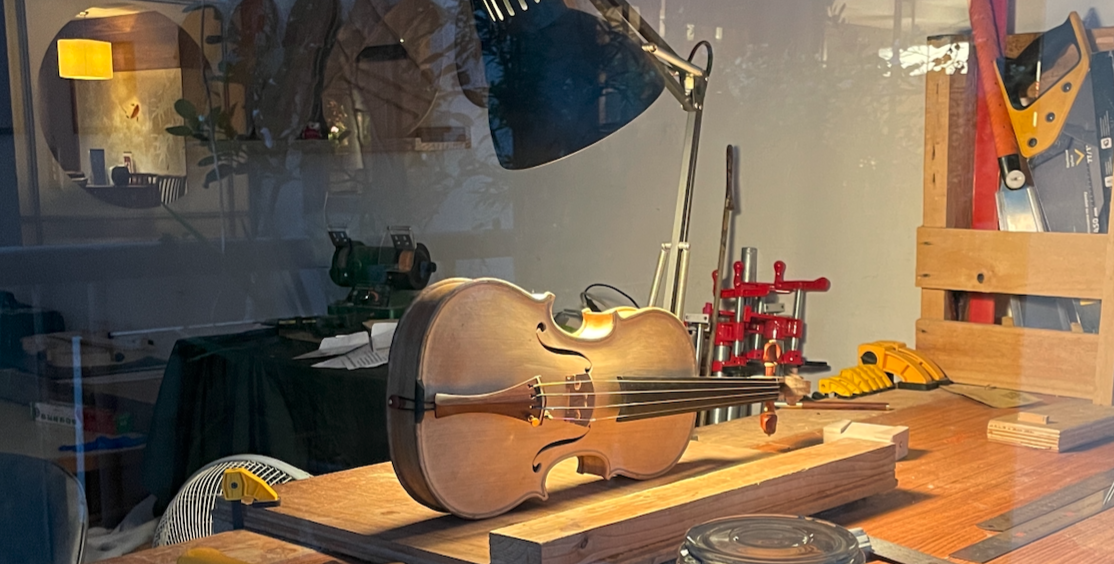 上漆前的小提琴｜Violin before varnishing